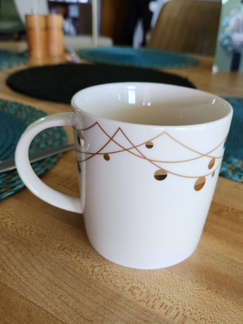 Starbucks 2012 Christmas Coffee Mug Large 14 oz White with Gold Ornaments